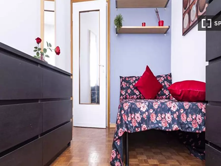Immagine 1 di Camera condivisa in affitto  in Via Privata Poggibonsi Milan a Milano