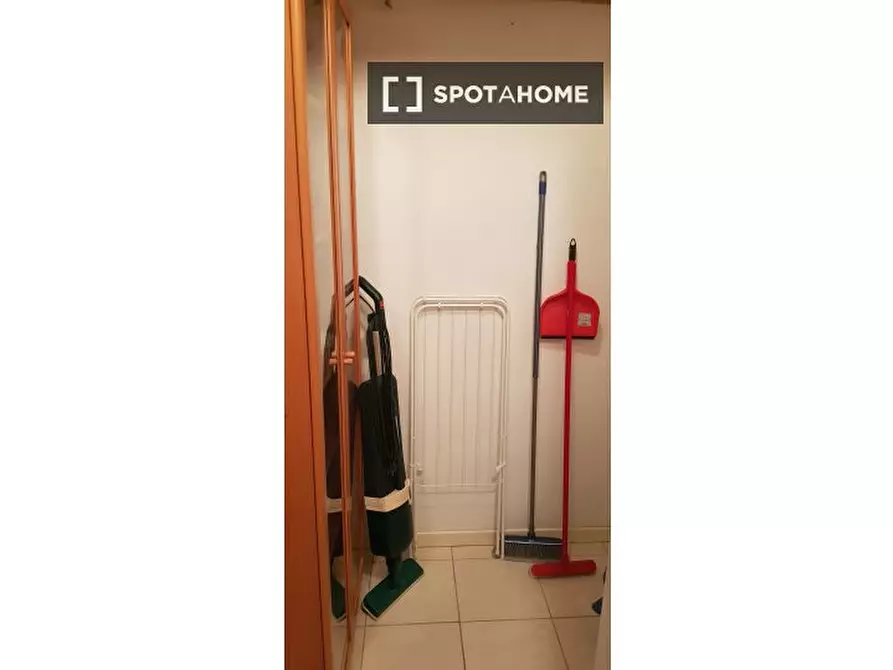 Immagine 18 di Appartamento in affitto  in Str. della Carità a Milano