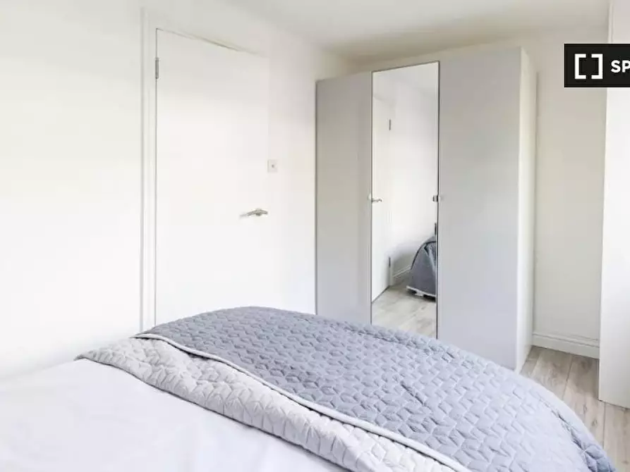 Immagine 8 di Appartamento in affitto  in Great Western Rd a Kensington