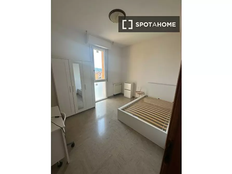 Immagine 14 di Camera condivisa in affitto  in Viale Felsina a Bologna