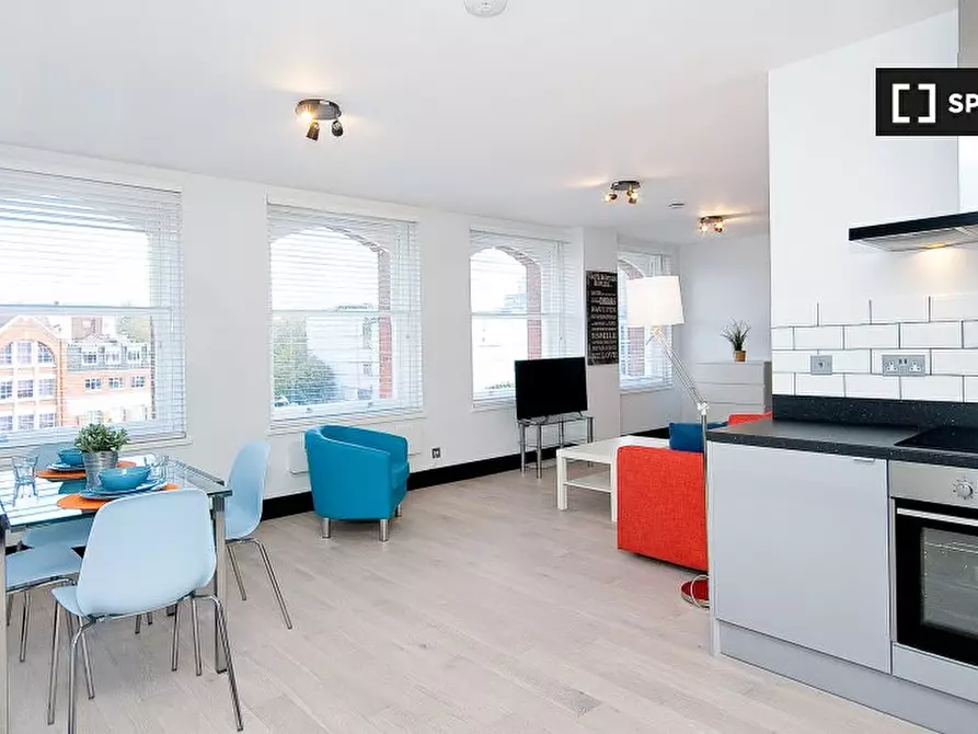 Immagine 5 di Appartamento in affitto  in Flat Heinze Building a Islington