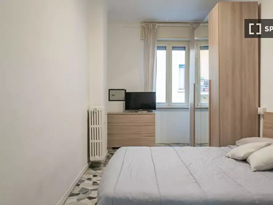 Immagine 17 di Camera condivisa in affitto  in Via Felice Casati a Milano