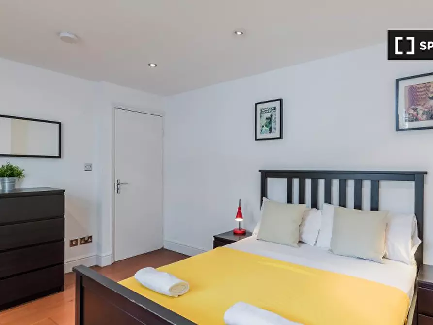 Immagine 15 di Appartamento in affitto  in Mornington St a Camden Town