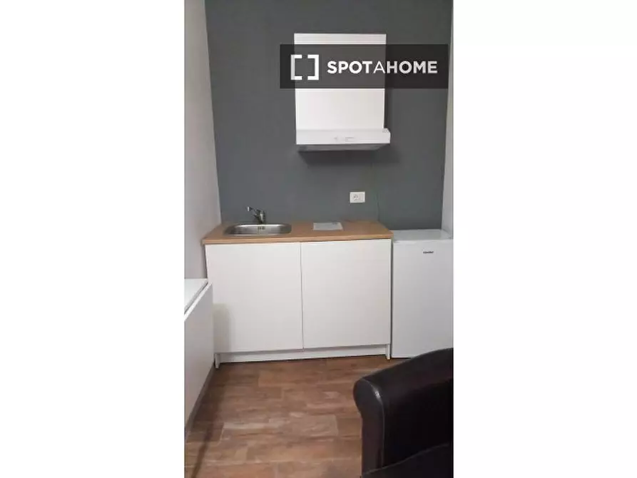 Immagine 3 di Camera condivisa in affitto  in Via Aurelia a Roma