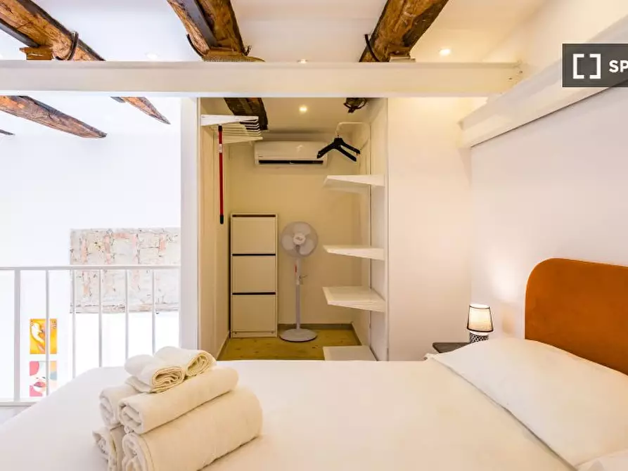 Immagine 1 di Appartamento in affitto  in Vico D'Afflitto a Napoli