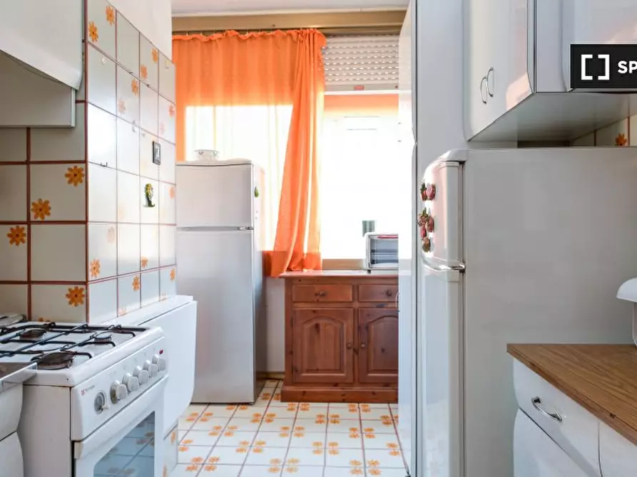 Immagine 8 di Camera condivisa in affitto  in Lungotevere Dante, 00146 Roma RM, Italy a Roma