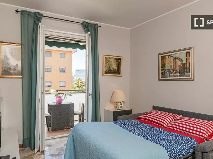 Immagine 1 di Appartamento in affitto  in Via Breno a Milano