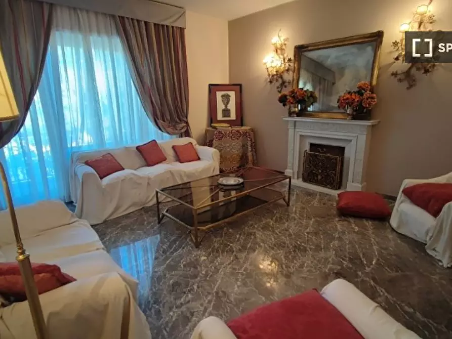 Immagine 11 di Camera condivisa in affitto  in Via della Camilluccia a Roma