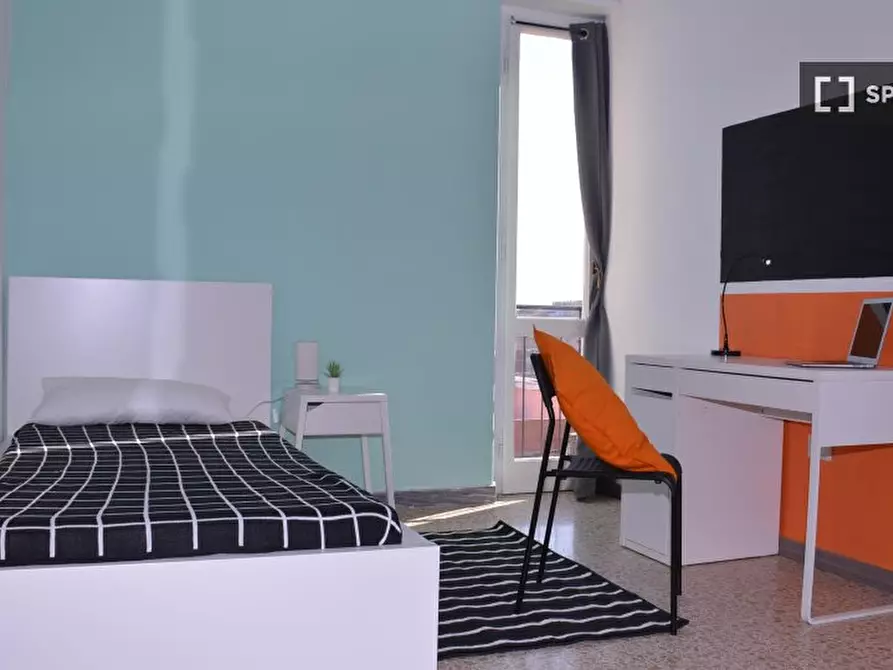 Immagine 17 di Camera condivisa in affitto  in Via Ingurtosu n a Cagliari