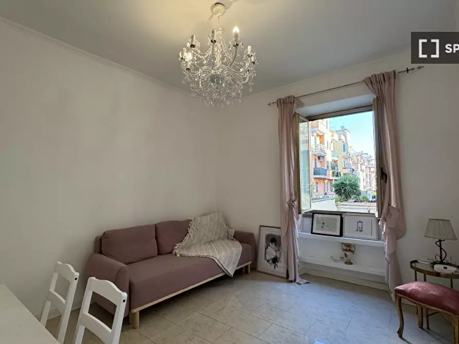Immagine 3 di Appartamento in affitto  in Via del Caprifoglio a Roma