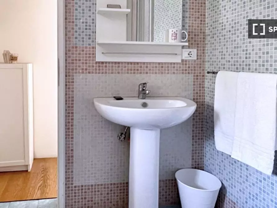 Immagine 11 di Ufficio in affitto  in Via dei Colli a Bologna