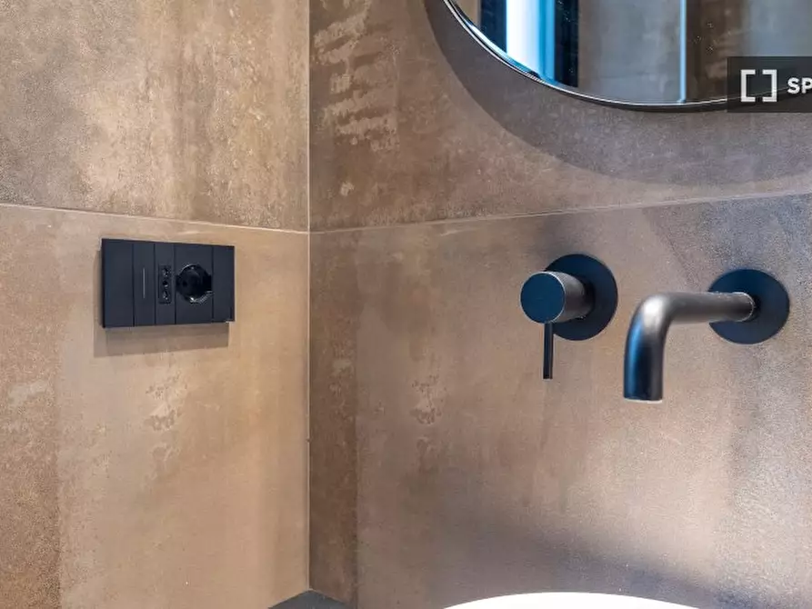 Immagine 19 di Appartamento in affitto  in Via Luigi Settembrini a Milano