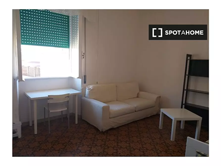 Immagine 14 di Camera condivisa in affitto  in Via Teodolfo Mertel a Roma