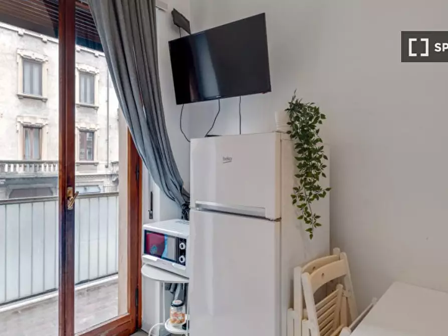 Immagine 16 di Camera condivisa in affitto  in Via Curtatone a Milano
