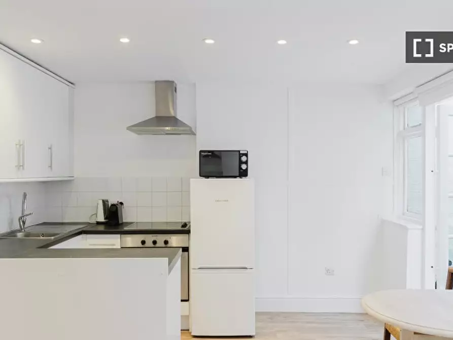 Immagine 6 di Ufficio in affitto  in flat a Hammersmith