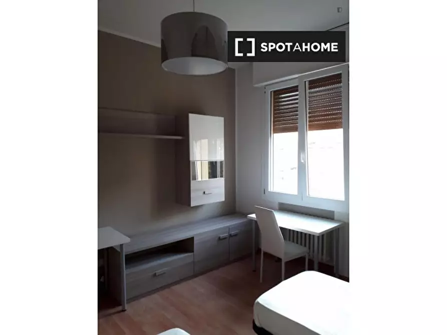 Immagine 13 di Camera condivisa in affitto  in Via Giuseppe Dagnini a Bologna