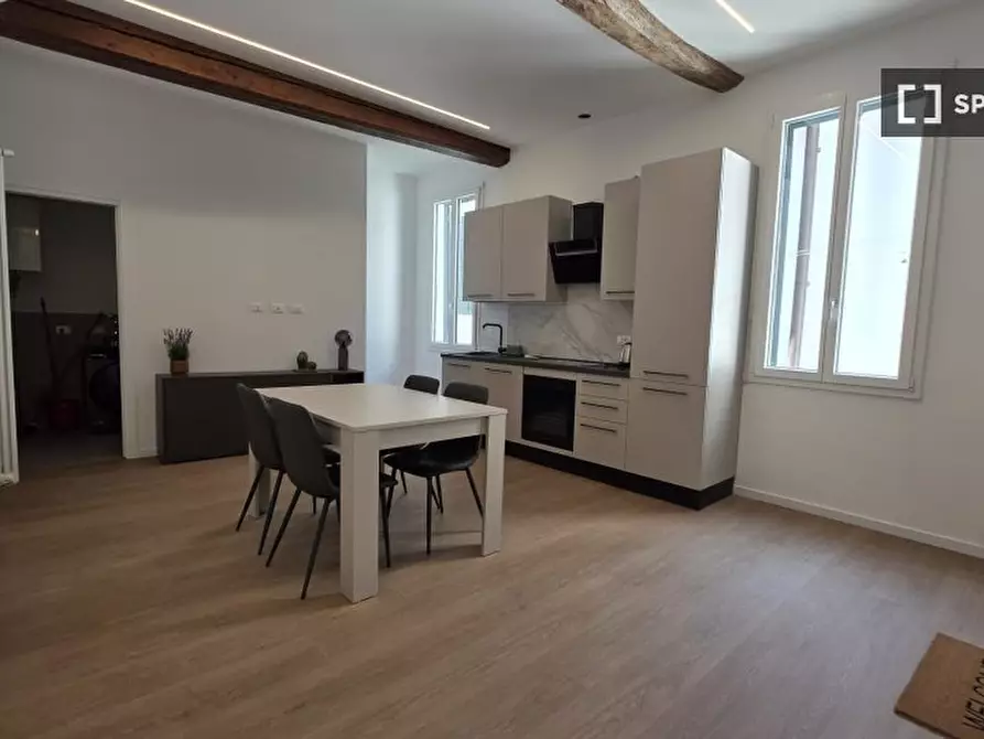 Immagine 2 di Camera condivisa in affitto  in Via Guglielmo Oberdan a Bologna