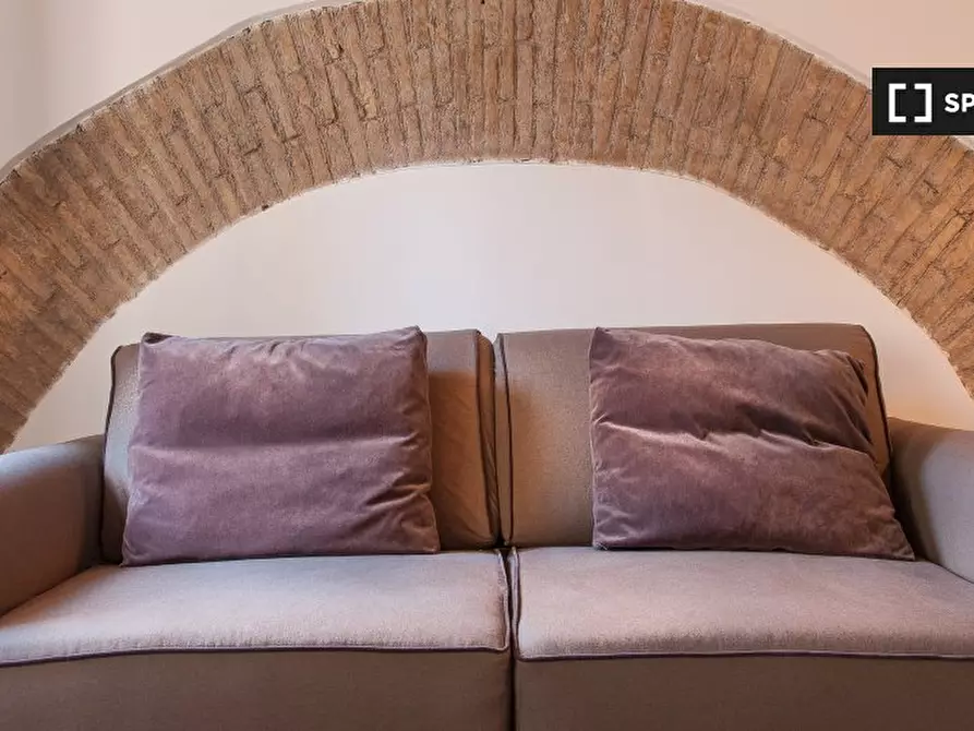 Immagine 6 di Appartamento in affitto  in Via della Scala a Roma