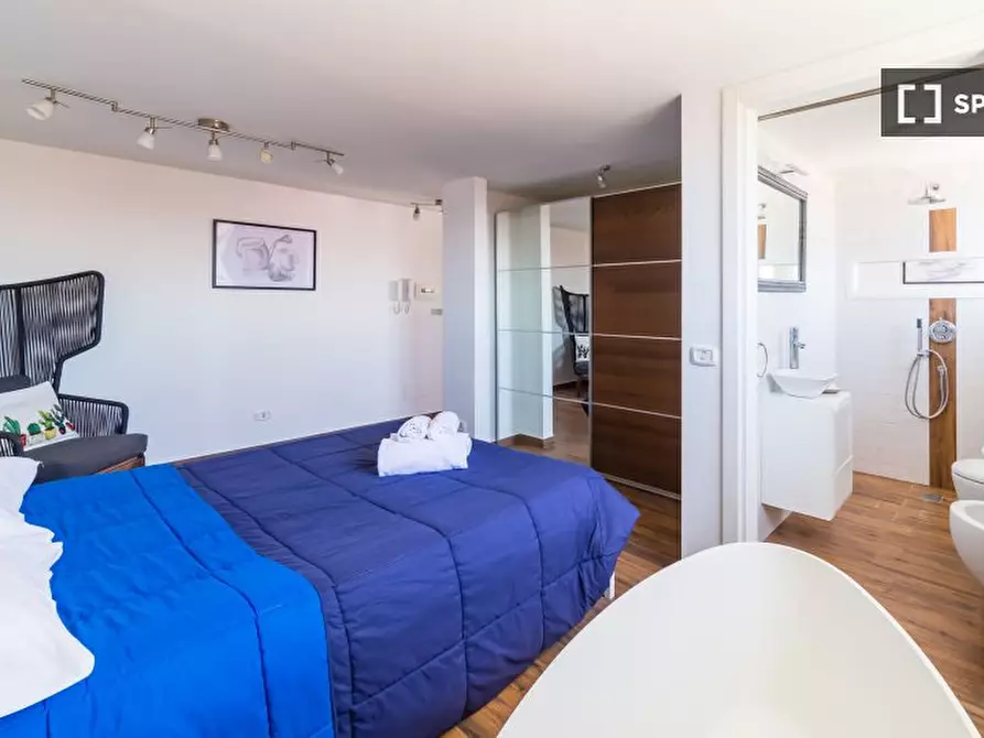 Immagine 4 di Appartamento in affitto  in Vico Santa Maria a Vertecoeli a Napoli