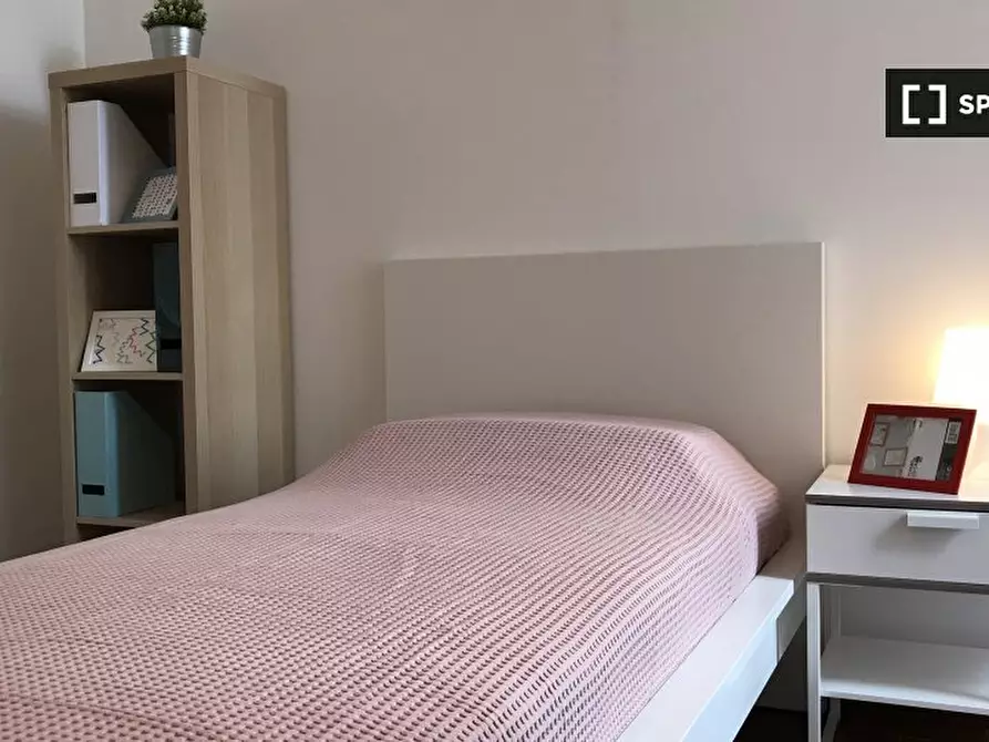 Immagine 3 di Camera condivisa in affitto  in Viale Bligny a Milano