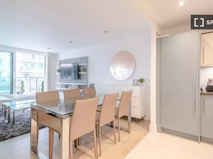 Immagine 10 di Appartamento in affitto  in St George Wharf a Lambeth