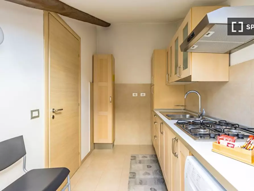 Immagine 18 di Appartamento in affitto  in Via Duomo a Napoli