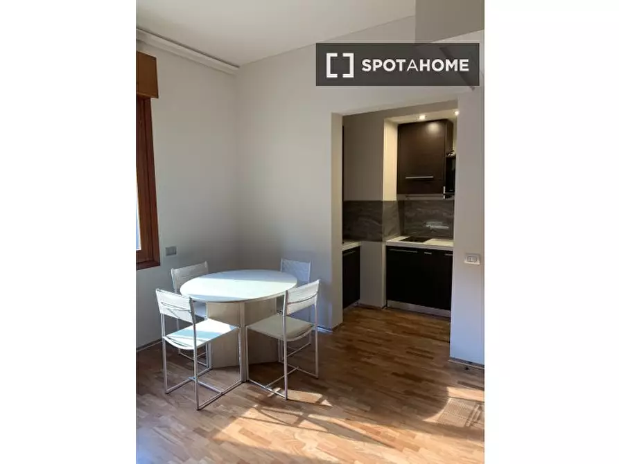 Immagine 2 di Appartamento in affitto  in Via Garofalo a Milano