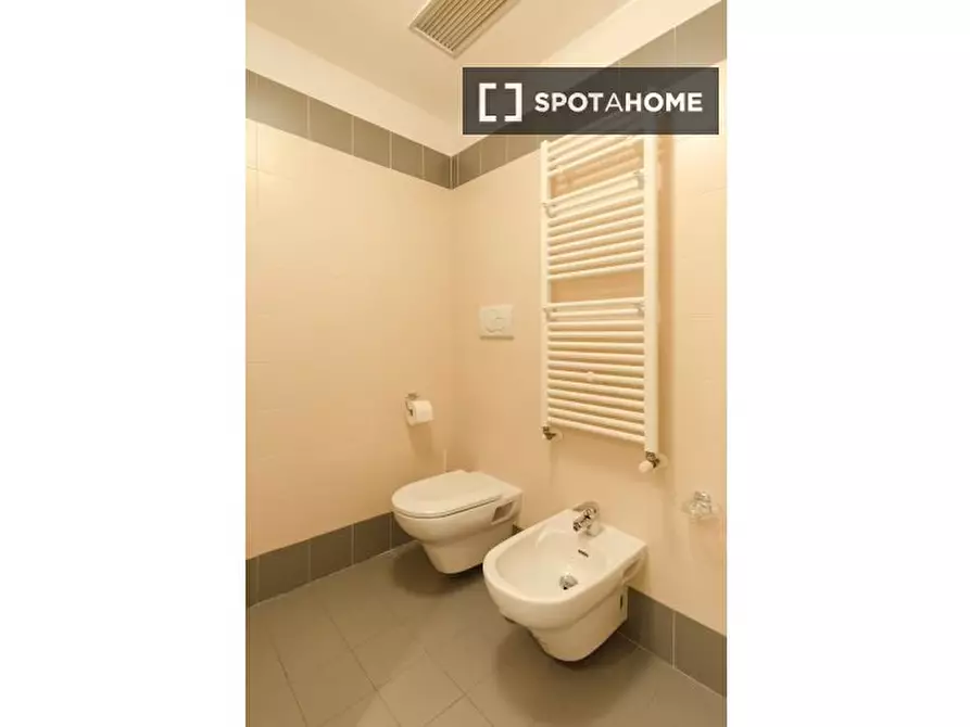 Immagine 11 di Ufficio in affitto  in Via Marco Emilio Lepido a Bologna