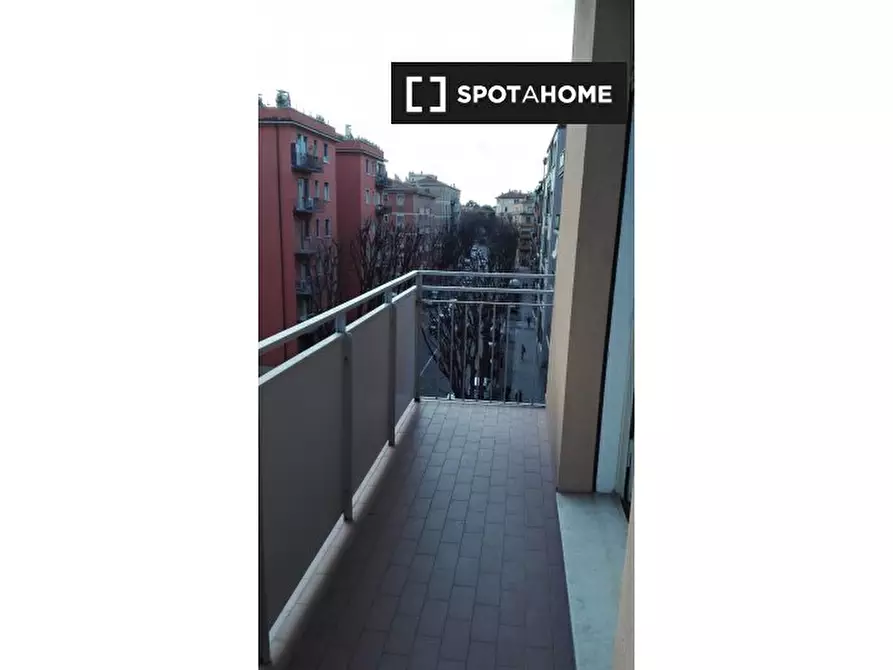 Immagine 8 di Camera condivisa in affitto  in Via Giuseppe Dagnini a Bologna
