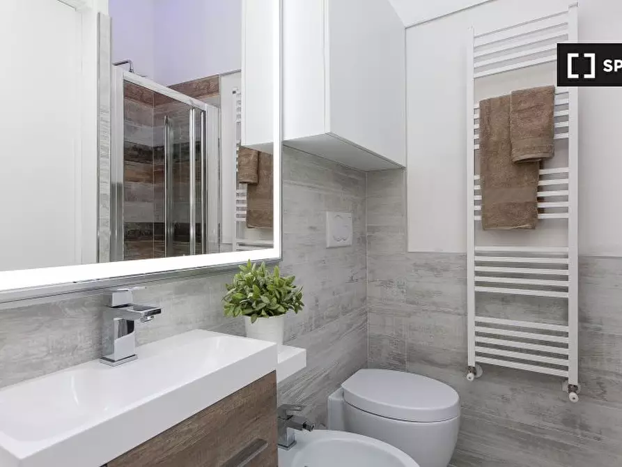 Immagine 15 di Appartamento in affitto  in Via Cesare Battisti, 00187 Roma RM, Italy a Roma