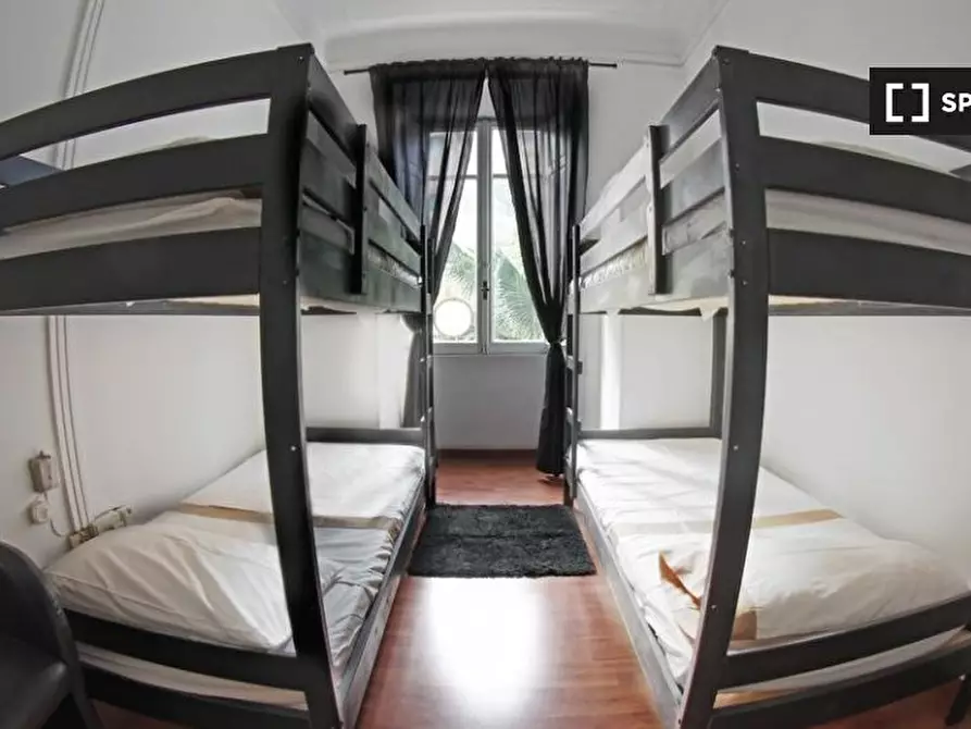 Immagine 3 di Camera condivisa in affitto  in Viale Glorioso a Roma