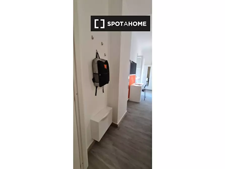 Immagine 10 di Camera condivisa in affitto  in Lungotevere di Pietra Papa a Roma