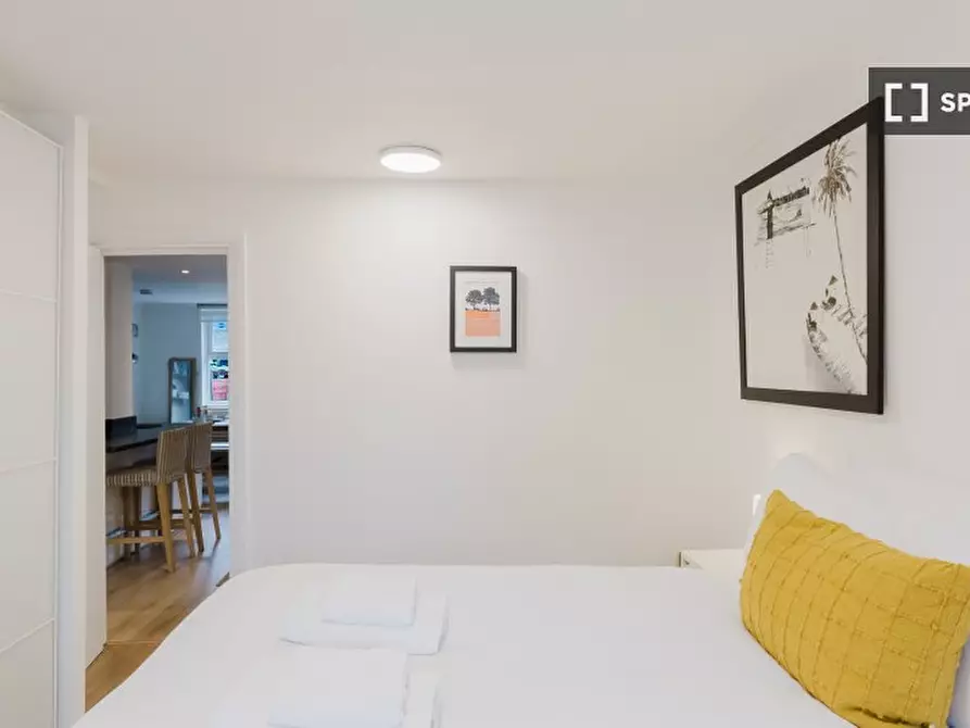 Immagine 5 di Appartamento in affitto  in Lamb's Passage a Islington