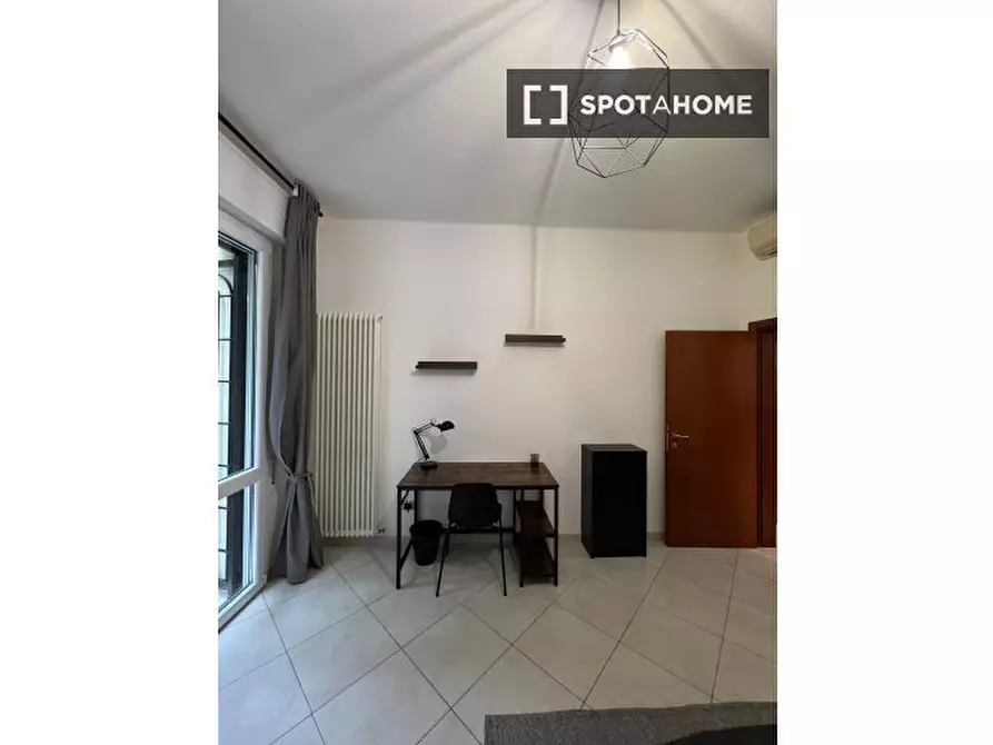 Immagine 7 di Camera condivisa in affitto  in Via Liguria a Bologna