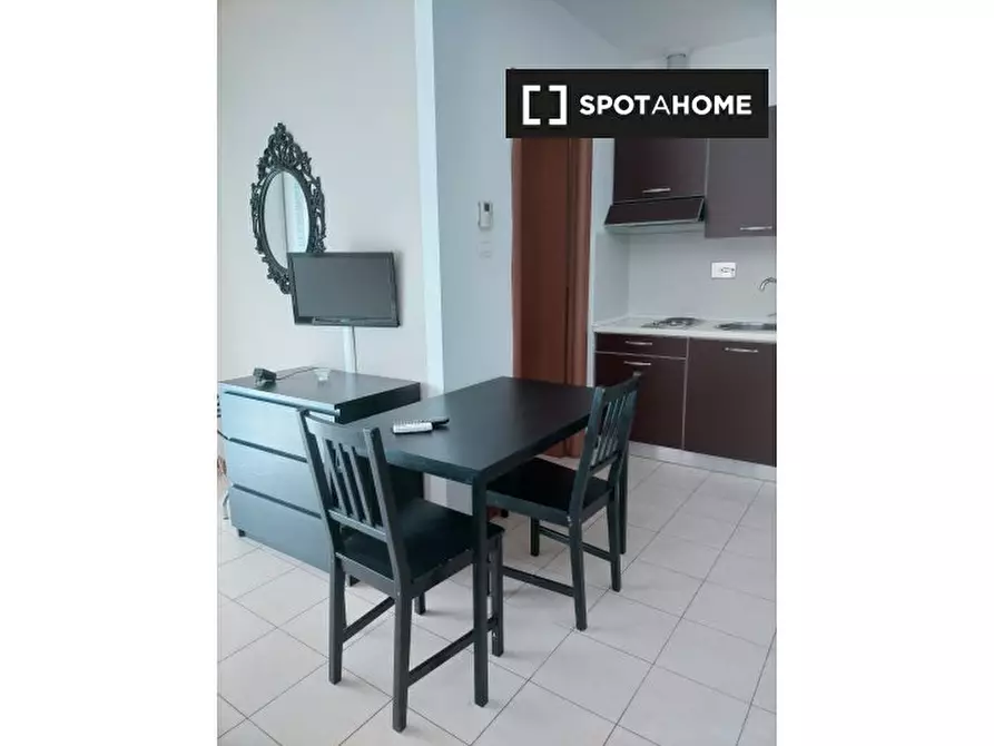 Immagine 4 di Ufficio in affitto  in Viale della Venezia Giulia a Roma