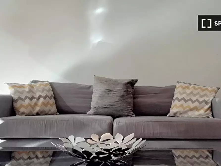 Immagine 3 di Appartamento in affitto  in Pepys St a 