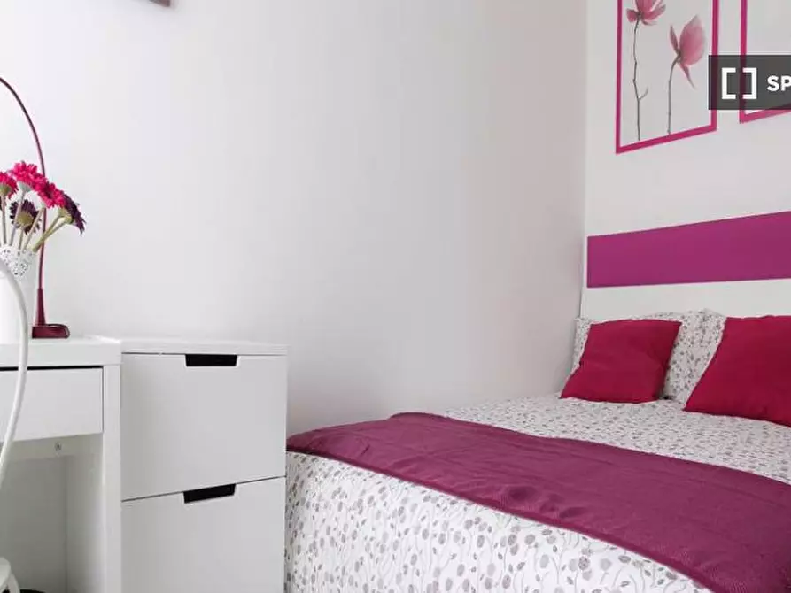 Immagine 17 di Camera condivisa in affitto  in Viale Ortles a Milano