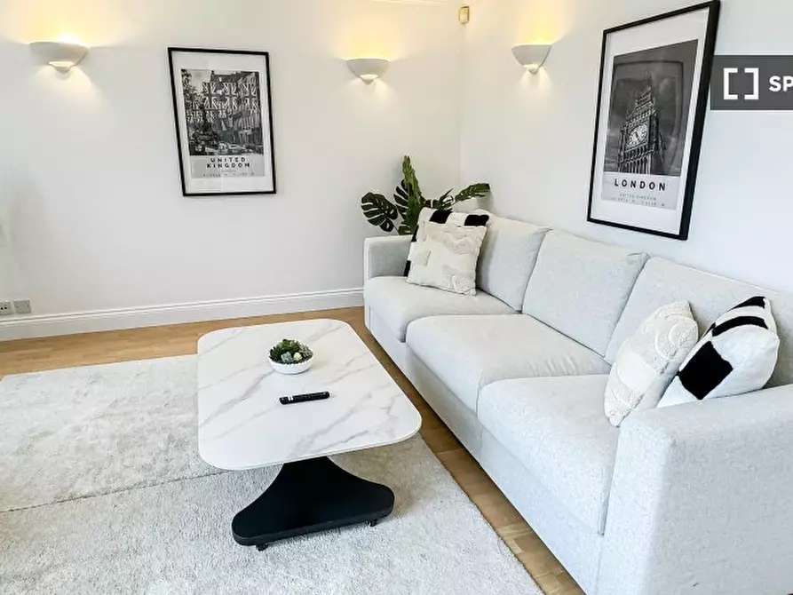 Immagine 13 di Appartamento in affitto  in Swan St a Camberwell