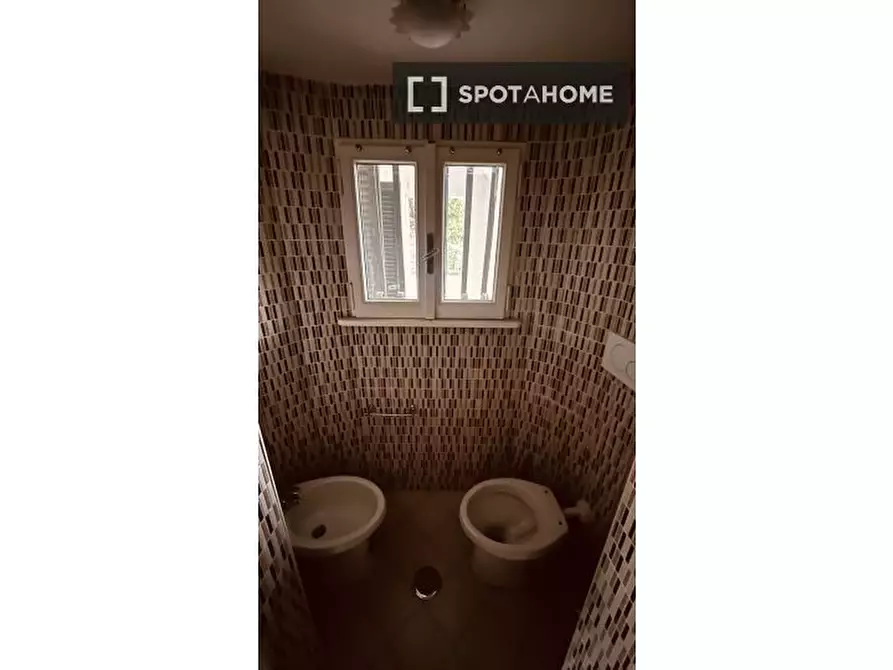 Immagine 7 di Camera condivisa in affitto  in Via della Camilluccia a Roma