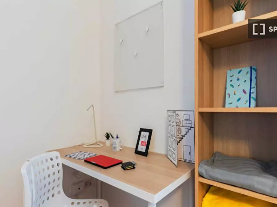 Immagine 6 di Camera condivisa in affitto  in Via dei Missaglia a Milano