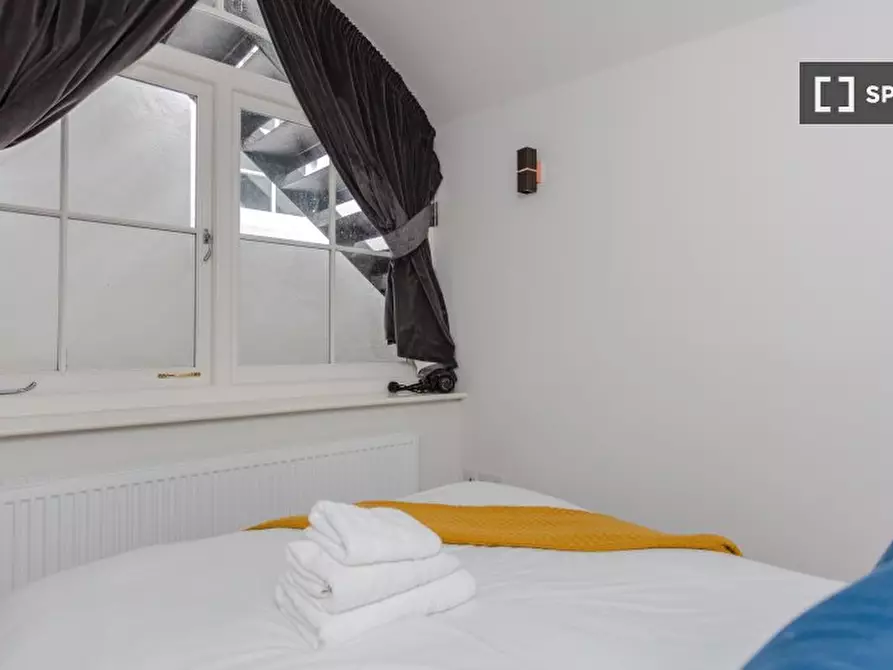 Immagine 10 di Appartamento in affitto  in Alderney St a 