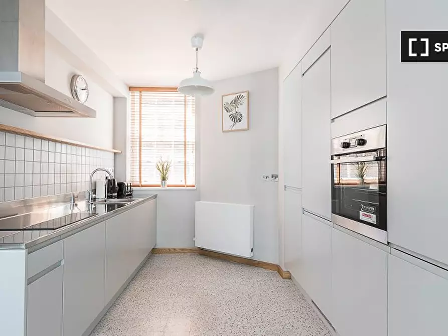 Immagine 6 di Appartamento in affitto  in Red Lion St a Camden Town