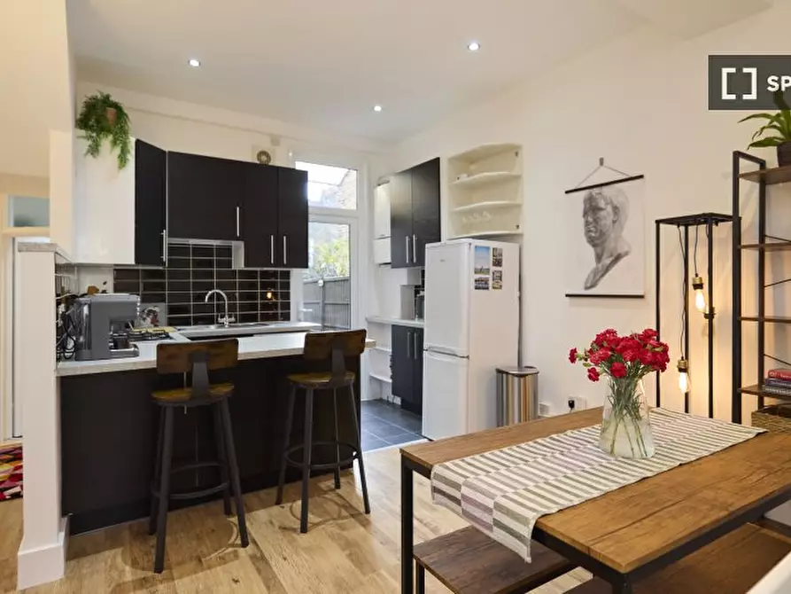 Immagine 14 di Appartamento in affitto  in Colless Rd a Tottenham