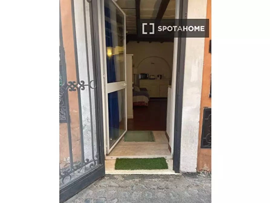 Immagine 13 di Appartamento in affitto  in Vicolo Moroni a Roma