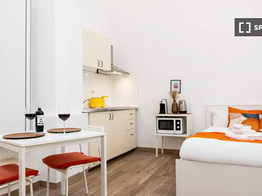 Immagine 17 di Appartamento in affitto  in Viale Giulio Cesare a Roma