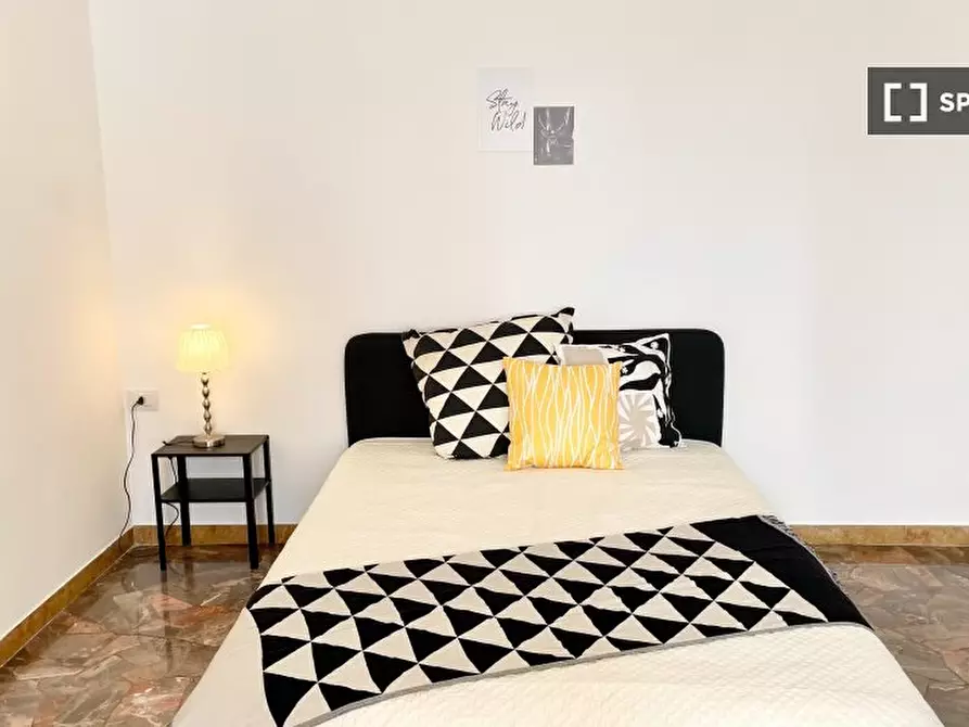 Immagine 3 di Camera condivisa in affitto  in VIA CADUTI DI CEFALONIA a Firenze