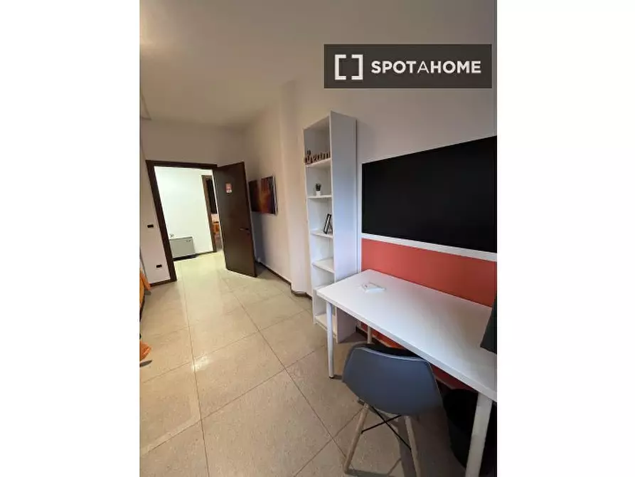 Immagine 10 di Camera condivisa in affitto  in Del Brennero a Trento