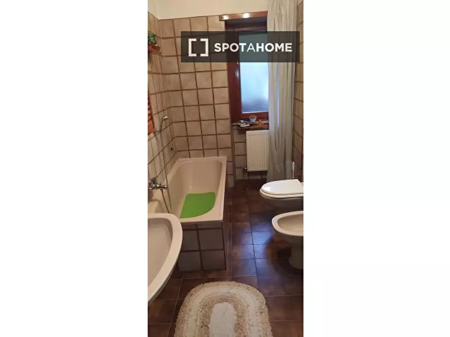 Immagine 7 di Camera condivisa in affitto  in Via Antonio De Micheli a Roma