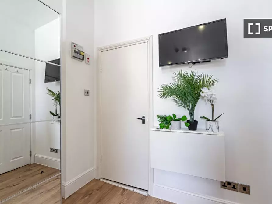 Immagine 1 di Ufficio in affitto  in Queensborough Terrace a Paddington