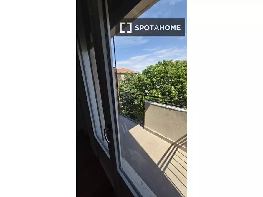 Immagine 4 di Camera condivisa in affitto  in Via Simone Saint Bon a Milano